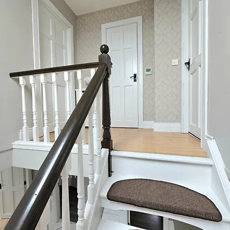 Holiday home Brontes House