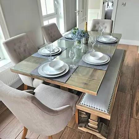 Ferienhaus Brontes House *