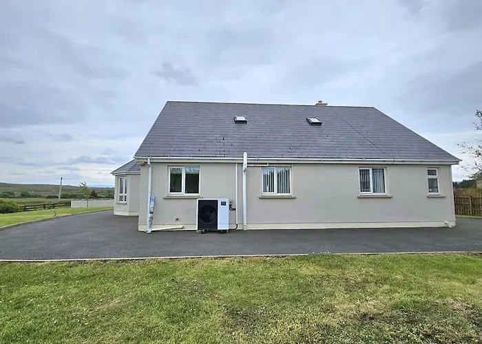 Holiday home Brontes House Dungloe