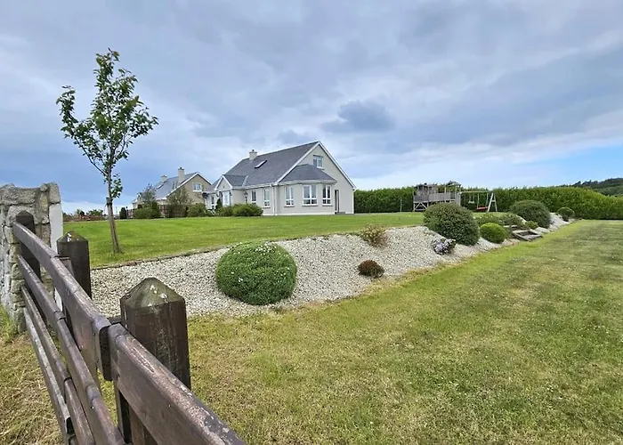 Brontes House Holiday home *